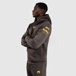 Felpa UFC Fusion by Venum Fight Week con cappuccio Marrone-Combat Arena