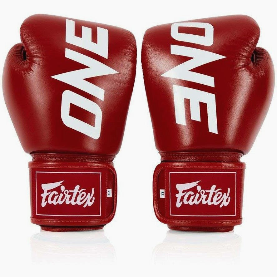 Guantoni Muay Thai Fairtex ONE Rosso