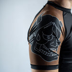 Rashguard Half Sumo Sugoi Ranked Marrone-Combat Arena