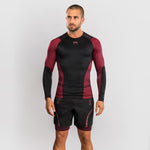 Rashguard Venum Assassin's Creed Shadows maniche lunghe Rosso-nero-Combat Arena