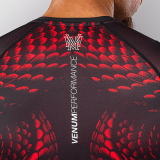 Rashguard Venum Matupa maniche corte Nero-rosso