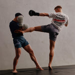 T-shirt Manto Nothing Personal Bianco-Combat Arena