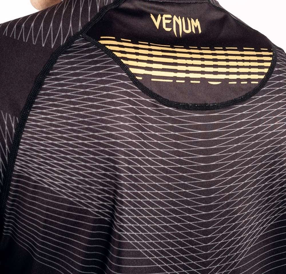T-shirt Venum Club 182 Dry Tech Nero-oro